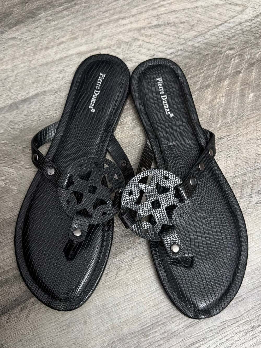 Pierre Dumas Women's Limit-34 Laser Cut Lizard Print Thong Sandals in Black